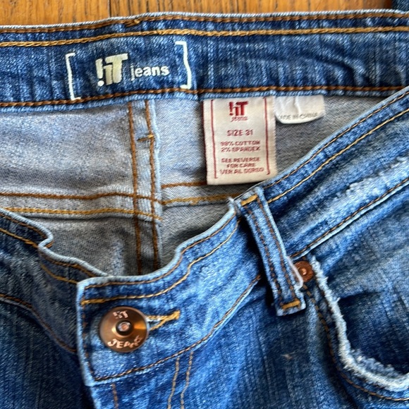 NWOT !iT straight leg jeans. Size 31 - Picture 3 of 4